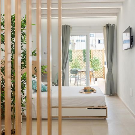 Domus Laetitiae Rooms & Apartments Quartu SantʼElena Exterior foto