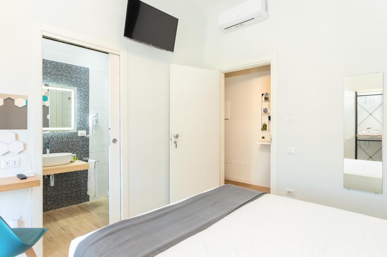 Domus Laetitiae Rooms & Apartments Quartu SantʼElena Exterior foto