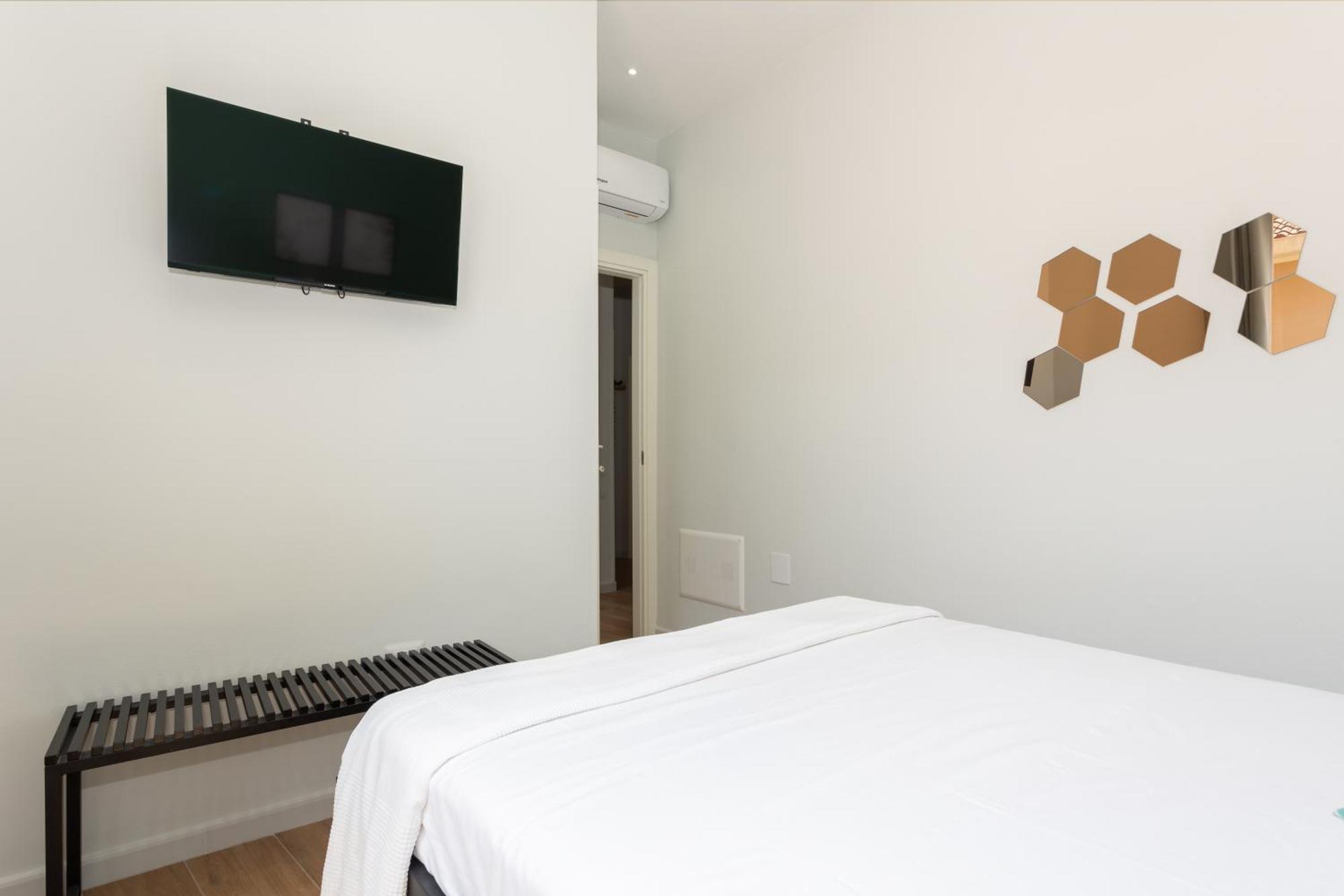 Domus Laetitiae Rooms & Apartments Quartu SantʼElena Exterior foto
